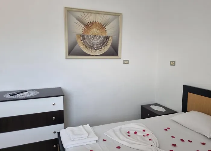 Besnik Brahimi * Ksamil